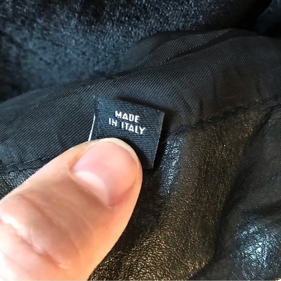 𝅺women’s black 2XL vintage Versace 3/4 length leather coat/ jacket. - Picture 11 of 12